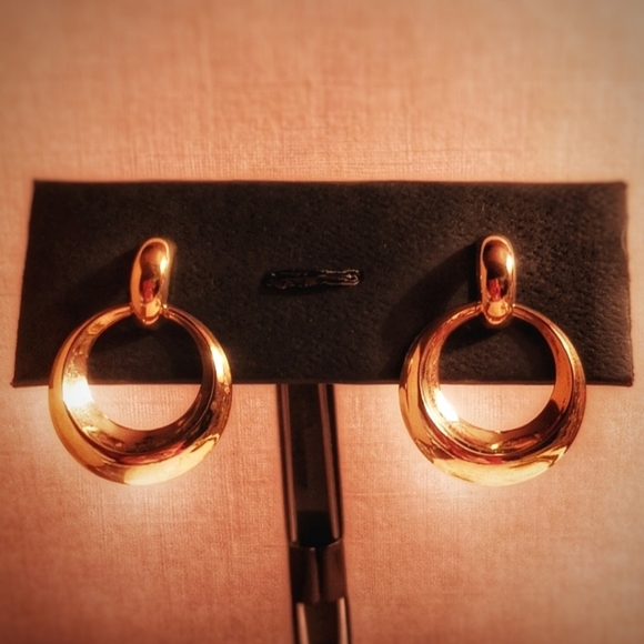 Vintage gold tone door knocker earrings - Picture 1 of 4